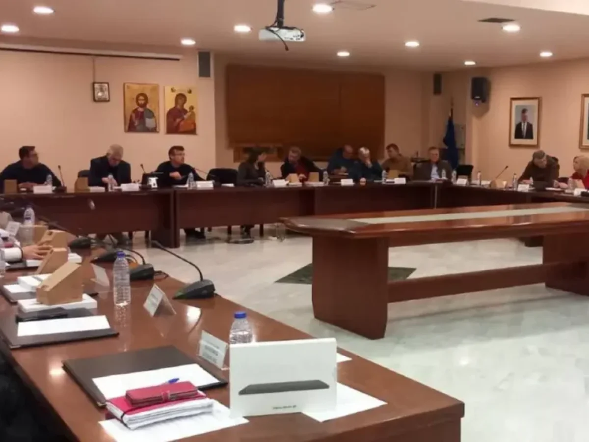 Τέλος το χαρτί στον Δήμο Μάνδρας Ειδυλλίας: Με tablets οι συνεδριάσεις σε Δημοτικό Συμβούλιο και Επιτροπές