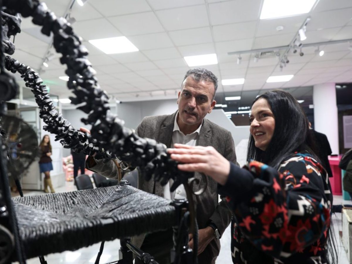 Θ.Μαμάκος για την έκθεση Memento sedere: «Χώρος και βήμα σε δημιουργούς του τόπου μας» – Αύριο τα εγκαίνια στη Δημοτική Πινακοθήκη Λάρισας – Μουσείο Γ.Ι.Κατσίγρα