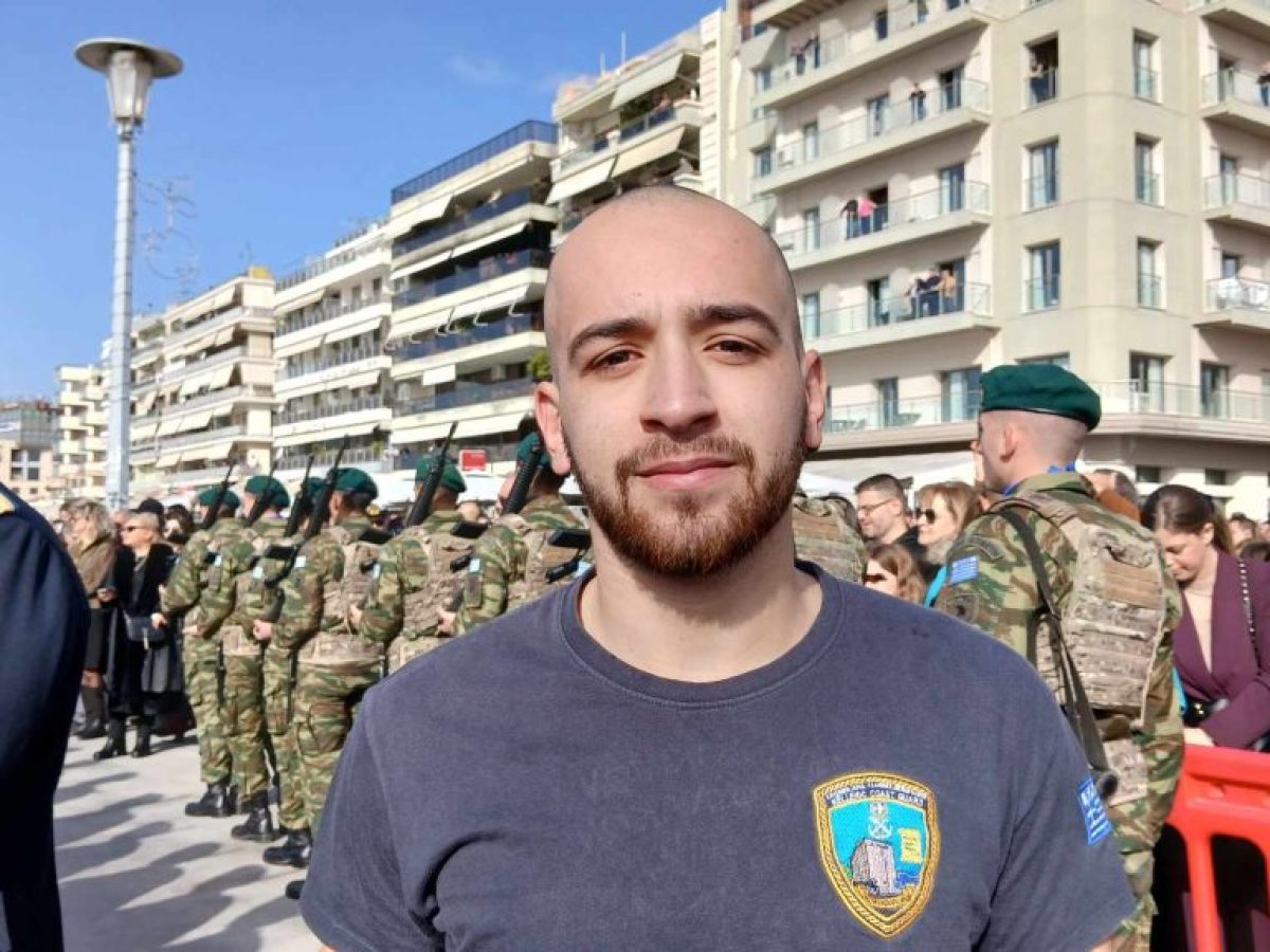 Θεοφάνεια: Ποιος έπιασε τον σταυρό στην παραλία του Βόλου – 9χρονη κολυμβήτρια έκλεψε την παράσταση – ΦΩΤΟ