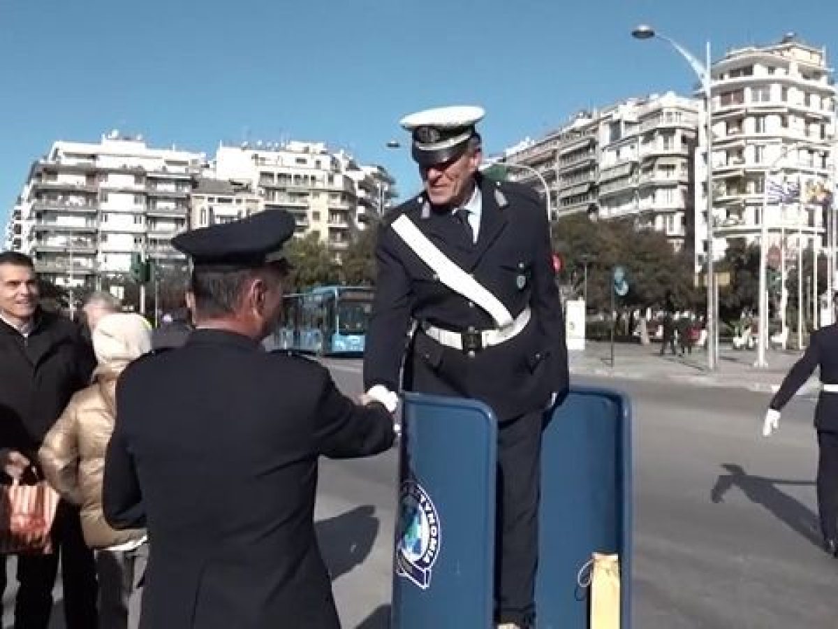 Θεσσαλονίκη: Επέστρεψε το «βαρελάκι» του τροχονόμου στον Λευκό Πύργο