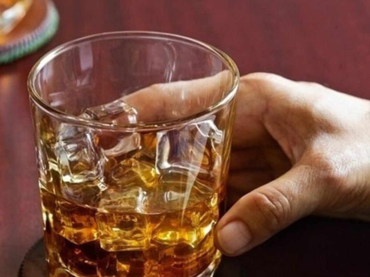 Θεσσαλονίκη: Στο νοσοκομείο ανήλικος που κατανάλωσε αλκοόλ σε μπαρ – Συνελήφθη ο ιδιοκτήτης