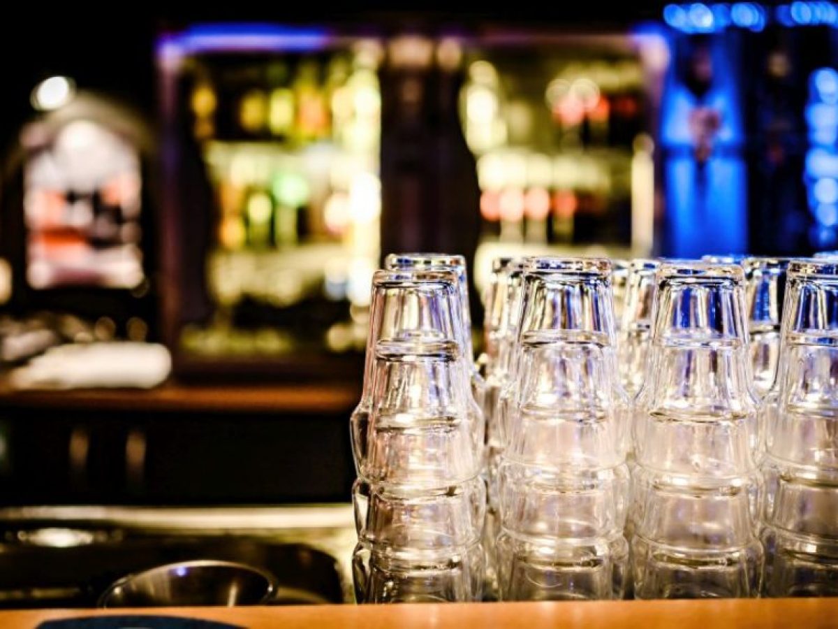 Θεσσαλονίκη: Ασυδοσία σε καταστήματα εστίασης – Δούλευαν είτε αδήλωτοι είτε εκτός ωραρίου