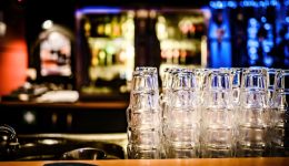 thessaloniki-Αsidosia-se-katastimata-estiasis