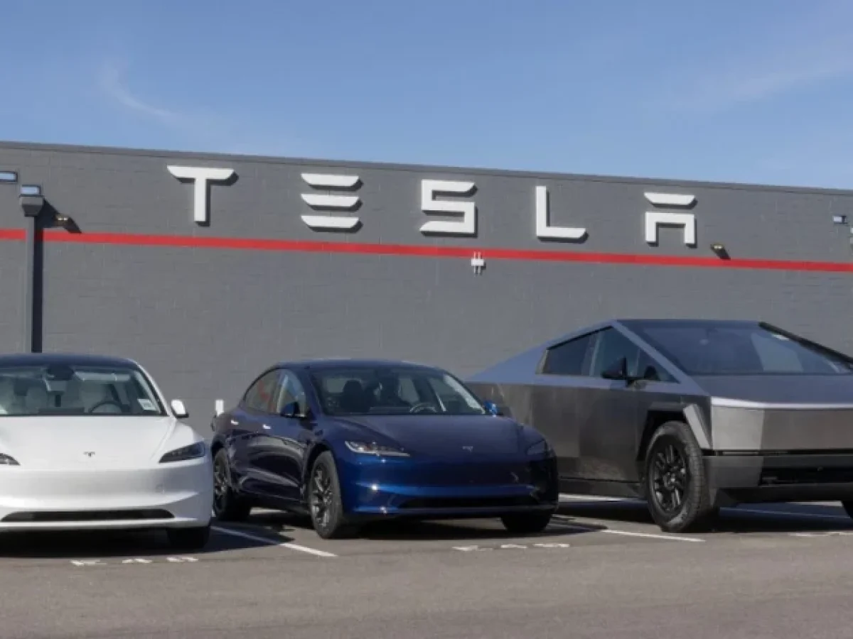 Τι ετοιμάζει η Tesla στη Βάρης-Κορωπίου