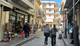 tin-deftera-xekinoun-i-chimerines