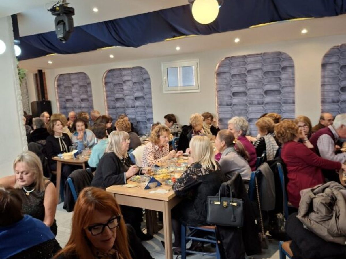 Την πρωτοχρονιάτικη πίτα της έκοψε η “Φιλόπτωχος Αδελφότης Κυριών Κομοτηνής”