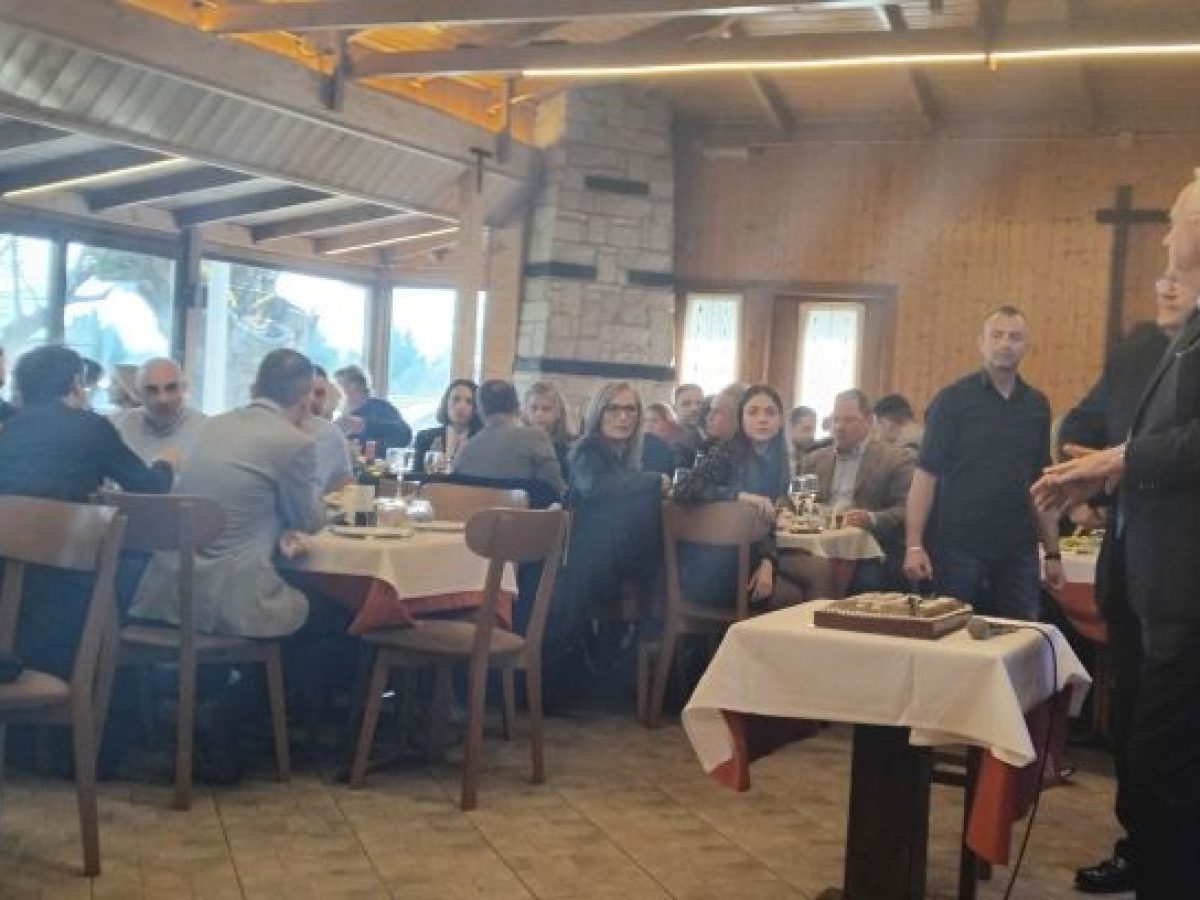 Την πρωτοχρονιάτικη πίτα τους έκοψαν οι δικηγόροι των Τρικάλων