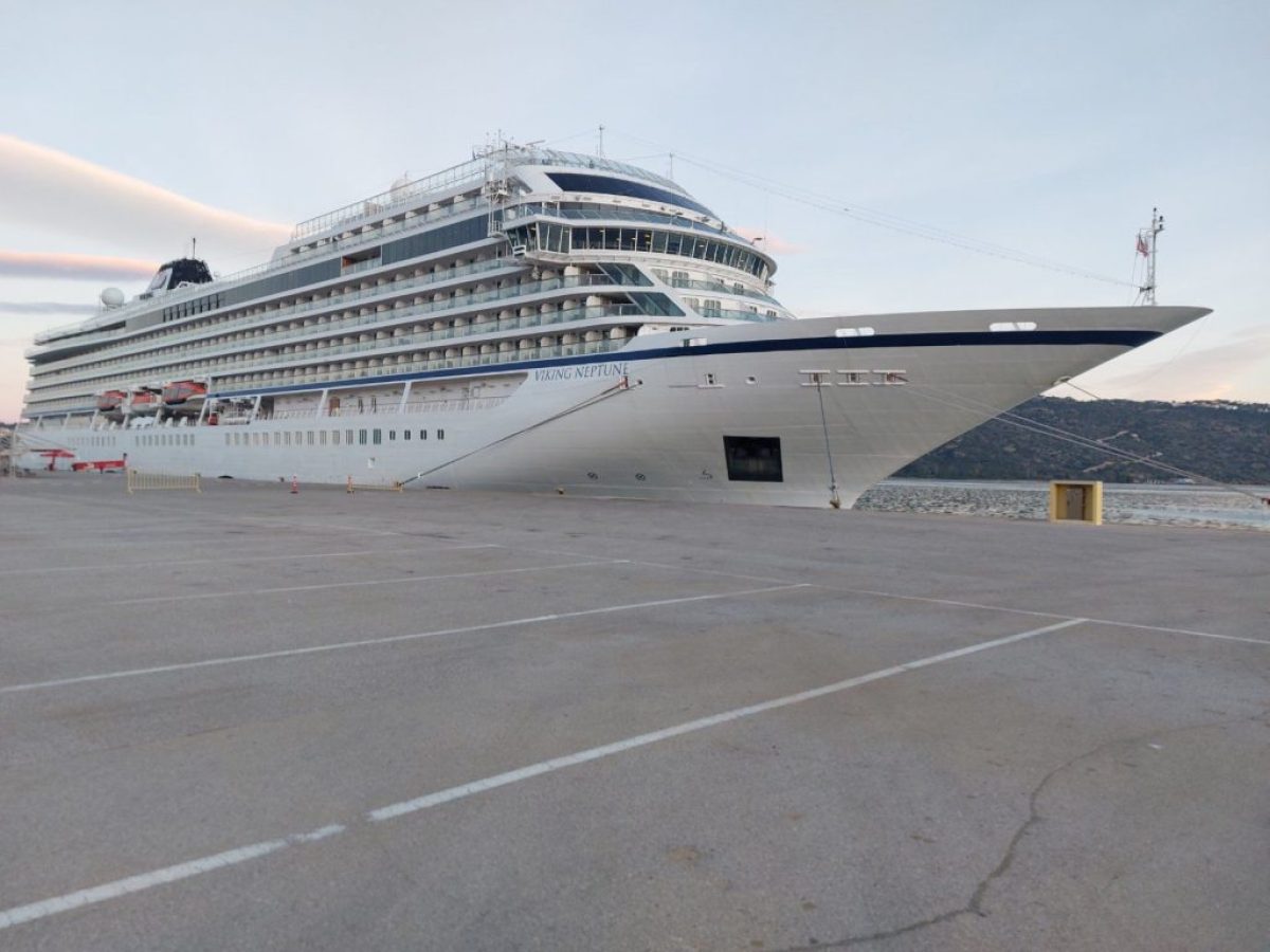 Το “Viking Neptune” έκανε “ποδαρικό” για την κρουαζιέρα στα Χανιά