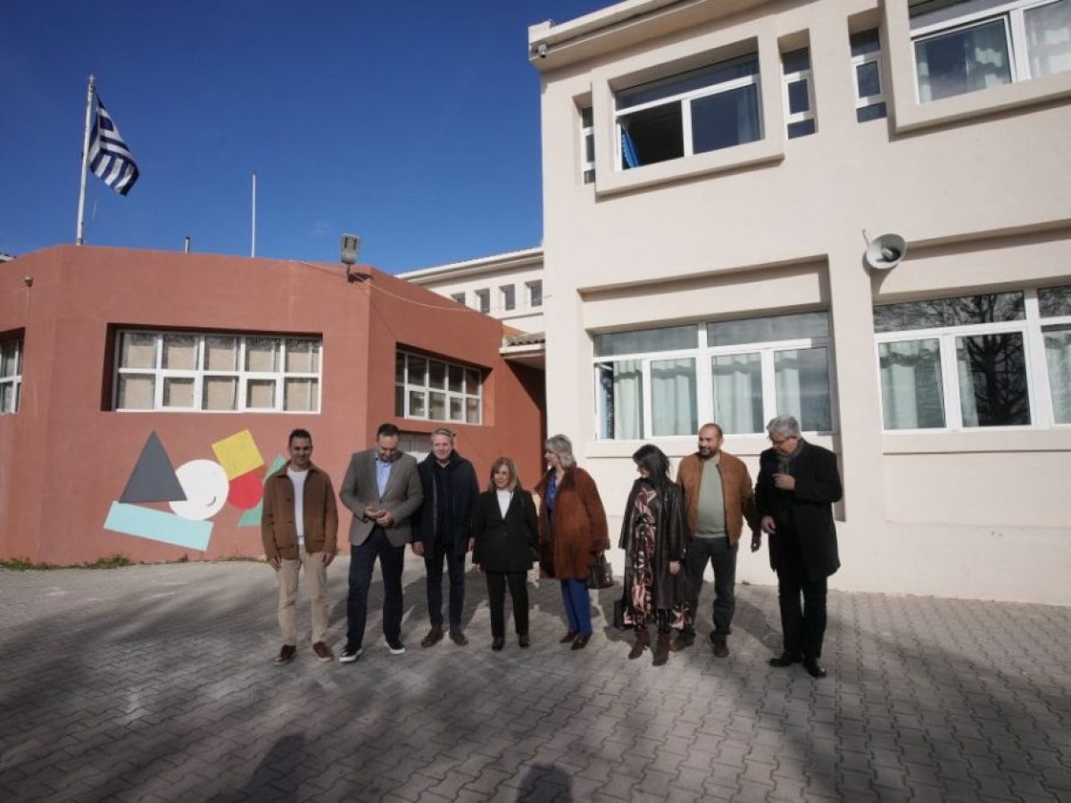 Το ενεργειακά αναβαθμισμένο Δημοτικό Σχολείο Ορμύλιας επισκέφτηκε η Περιφερειάρχης Κεντρικής Μακεδονίας Αθηνά Αηδονά