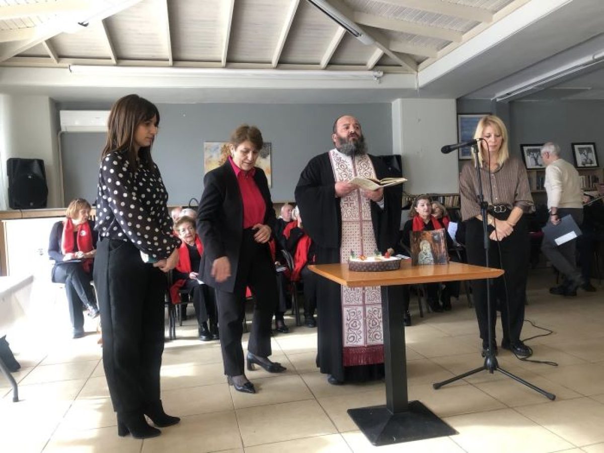 Το ΚΑΠΗ Ραφήνας έκοψε την βασιλόπιτα με τραγούδια και χορό – rpn