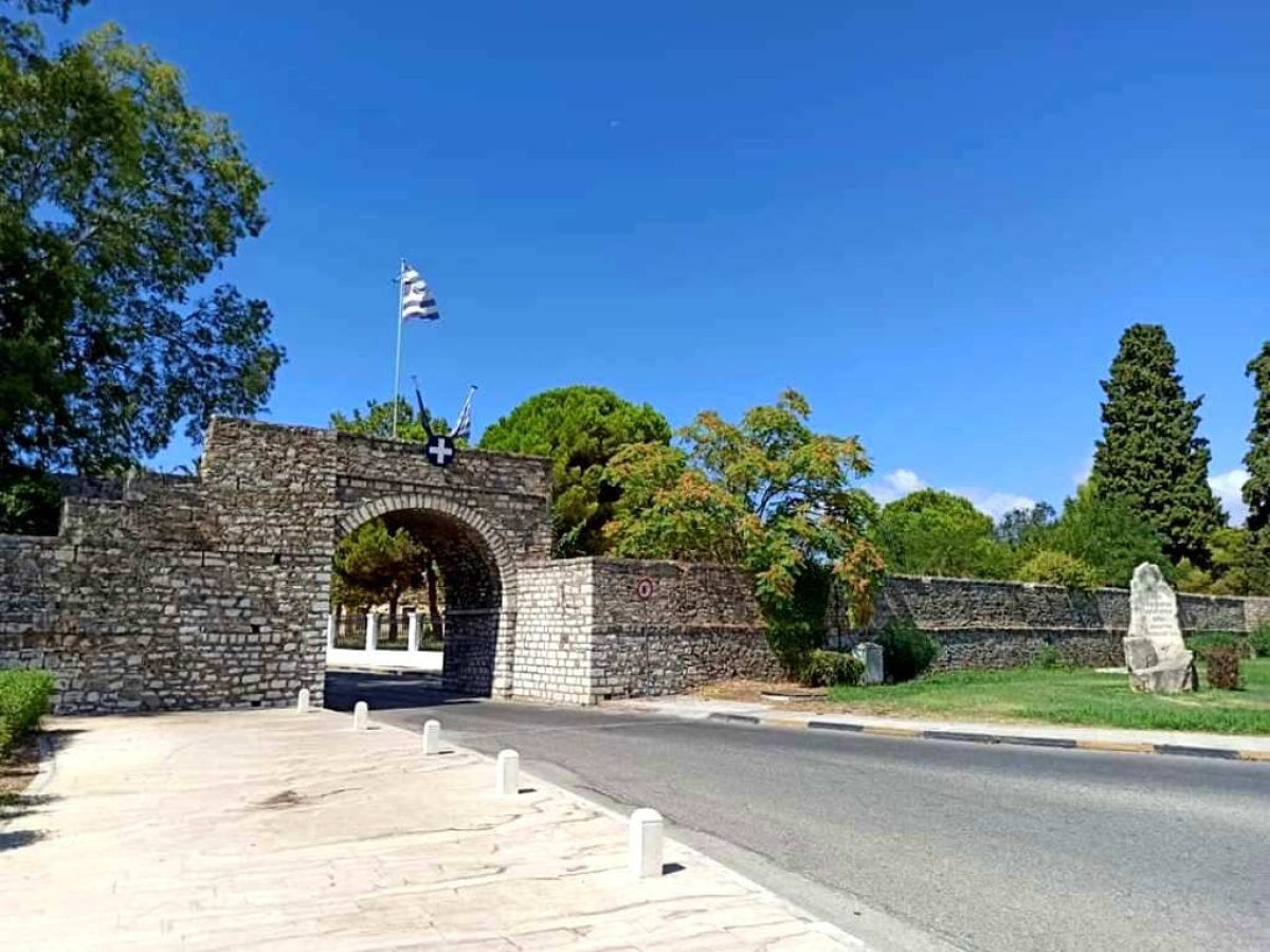 Το Μεσολόγγι «ντύνεται» στα χρώματα της Διακοσιοστής Επετείου της Εξόδου