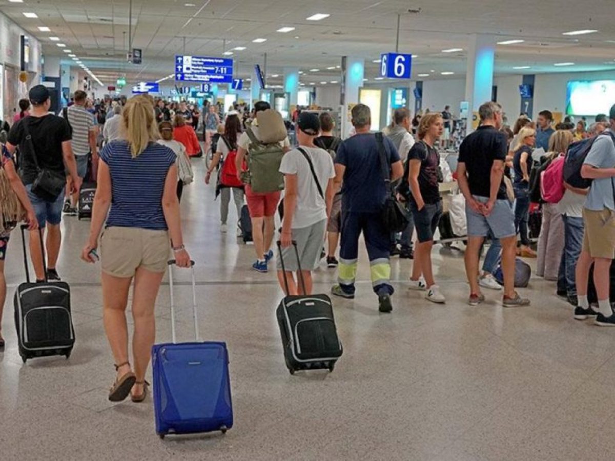 Το παράδοξο τουριστικό «αποτύπωμα» της Κρήτης – Αυξημένες αφίξεις, μειωμένα έσοδα