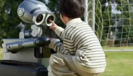 to-rompot-WALL-E-tis-Pixar-3