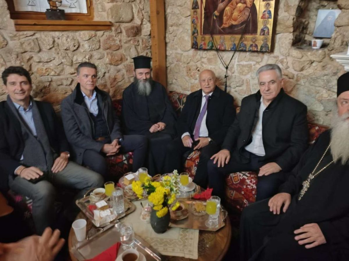 Το σωματείο «ΦΙΛΟΙ ΙΕΡΑΣ ΜΟΝΗΣ ΠΑΝΑΓΙΑΣ ΦΑΝΕΡΩΜΕΝΗΣ ΛΕΥΚΑΔΟΣ» έκοψε  Πρωτοχρονιάτικη Πίτα