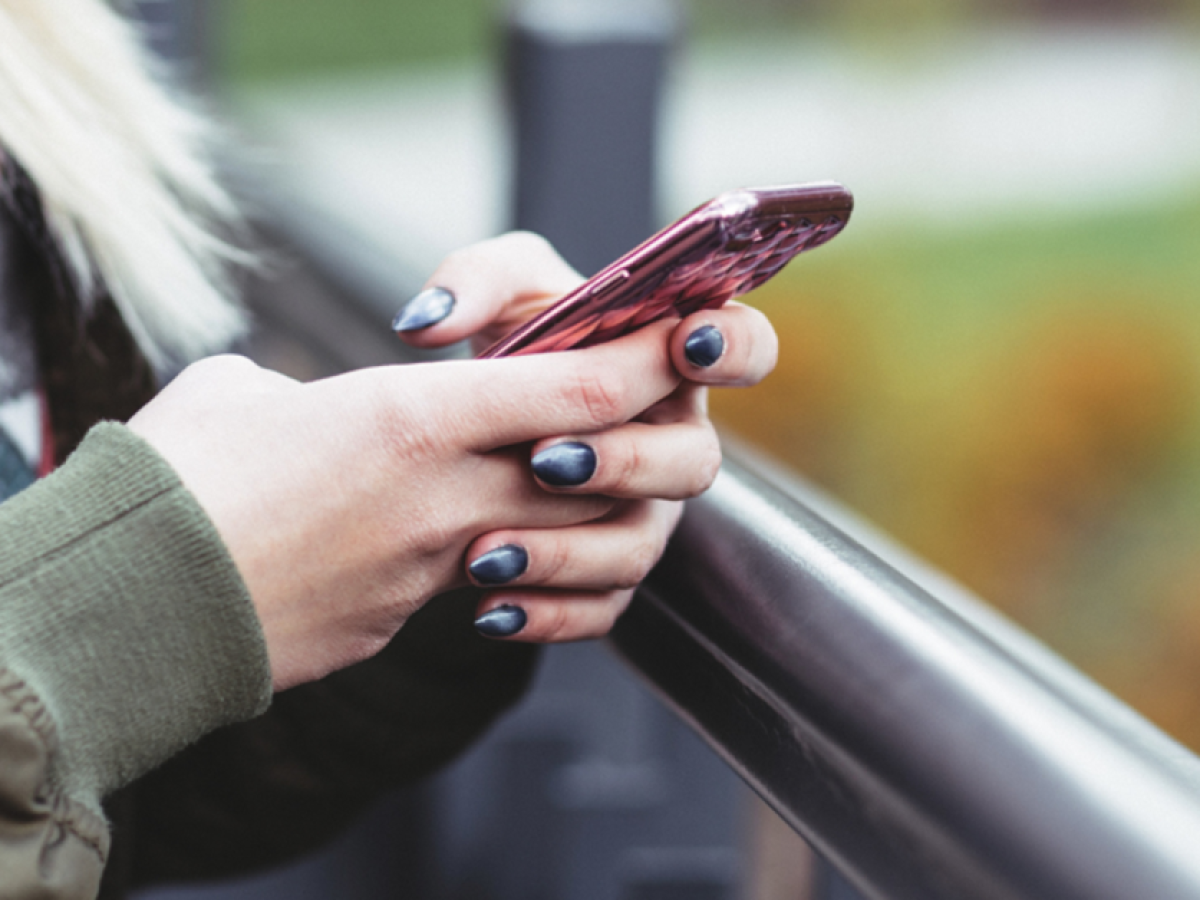 Το Τέλος του «Scroll» Μήπως ξεπεράσαμε τα Social Media;