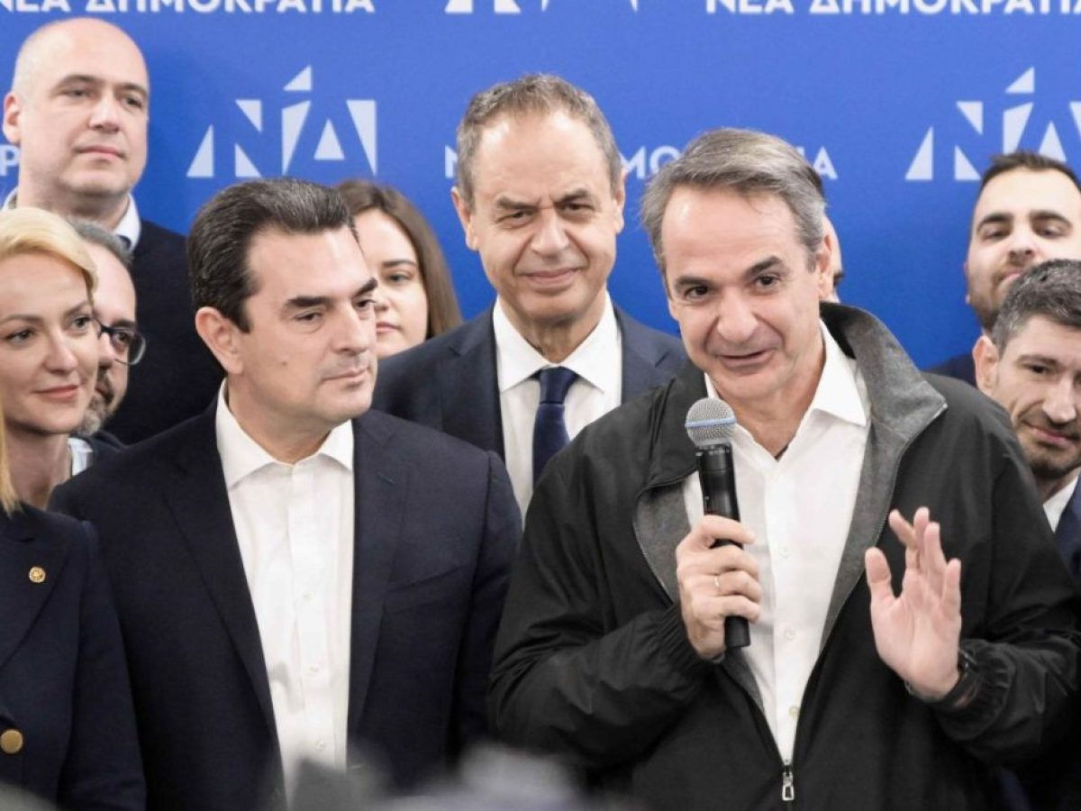 Τον Κυριάκο Μητσοτάκη υποδέχθηκε ο Σκρέκας στα κεντρικά γραφεία της Νέας Δημοκρατίας