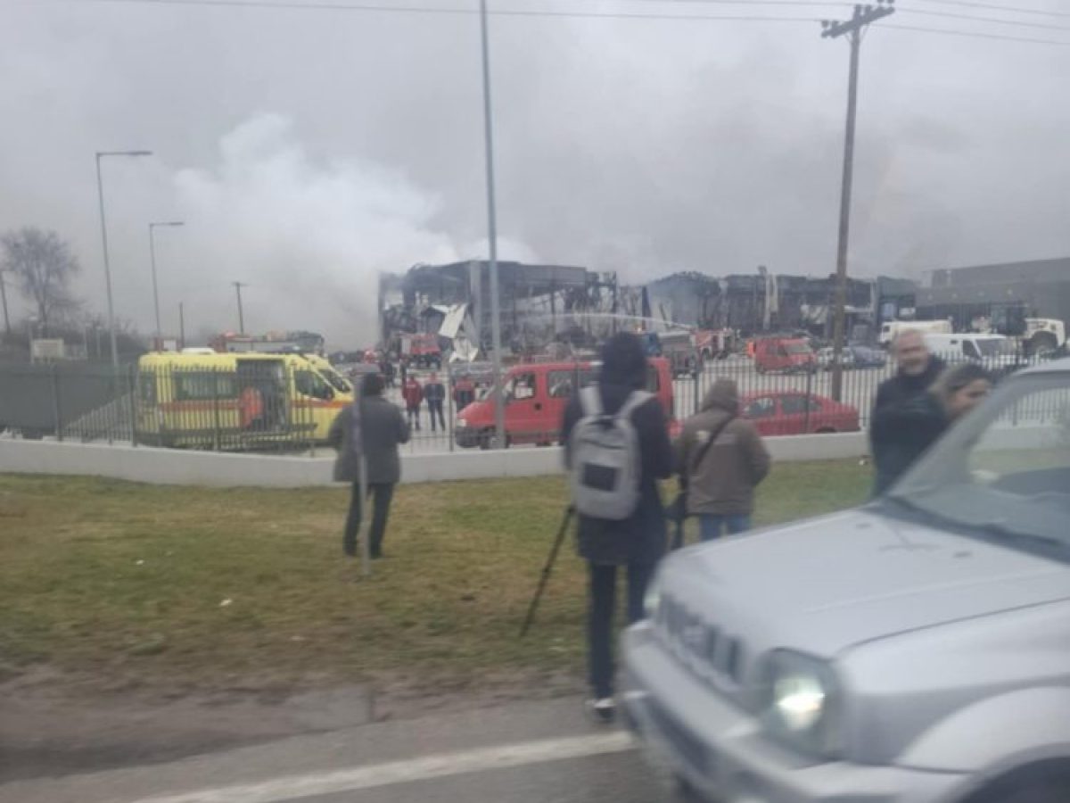 Τραγωδία στα Τρίκαλα – Στη Λάρισα για ταυτοποίηση οι σοροί των θυμάτων