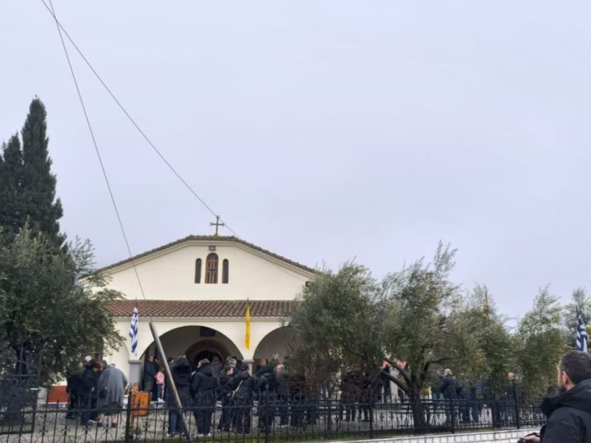 Τραγωδία στη «Βιολάντα»: Βουβός πόνος στην κηδεία της άτυχης Αναστασίας στο Γριζάνο