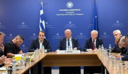 triori-ousiastiki-sizitisi-apoklistika-gia-1