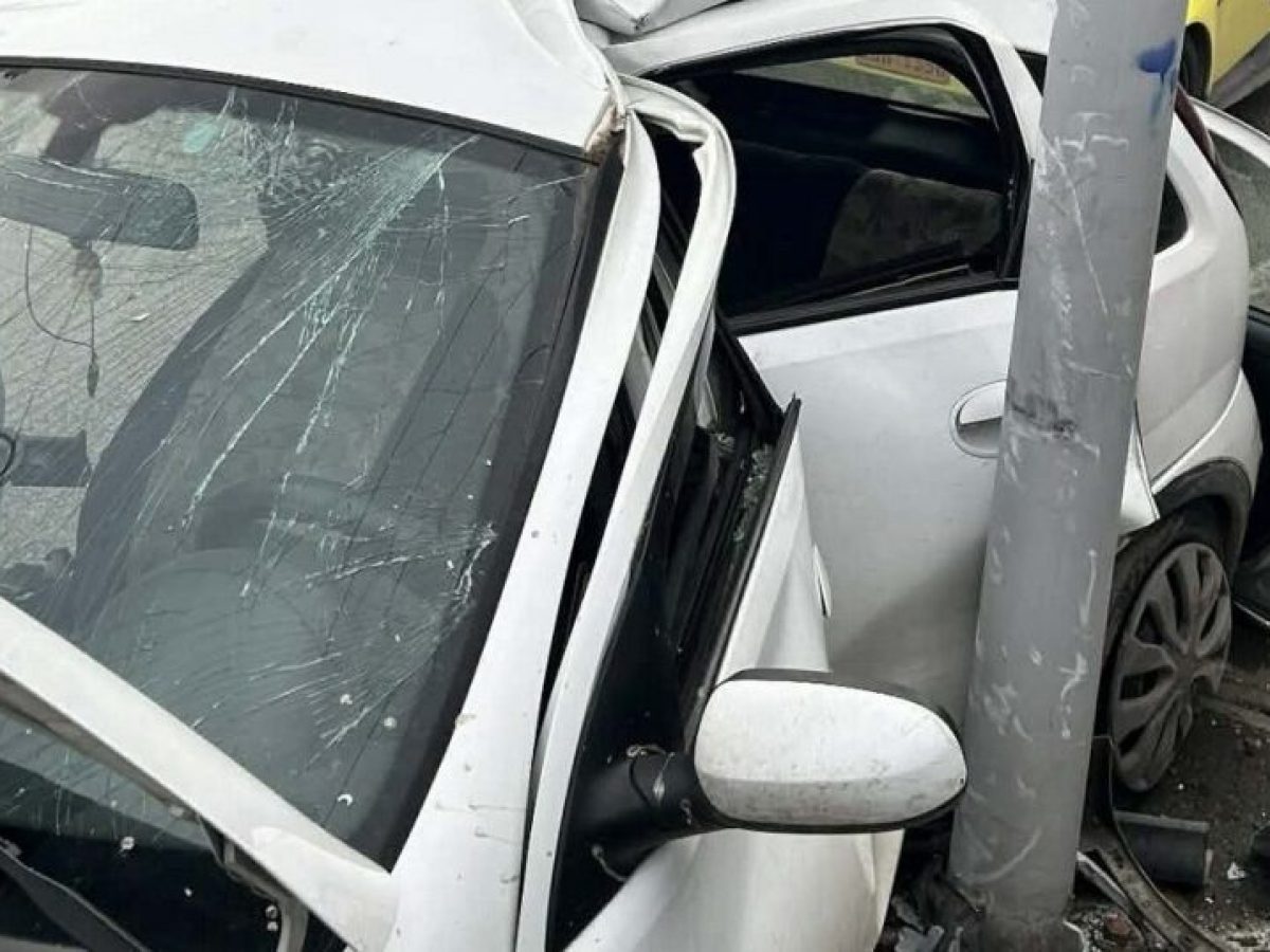 Τροχαίο ατύχημα στη Θεσσαλονίκη με έναν εγκλωβισμένο