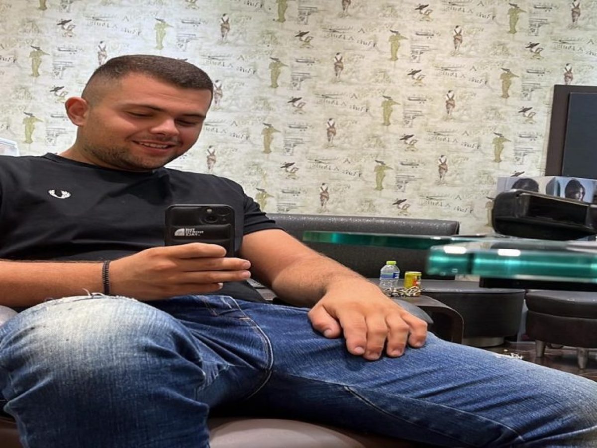 Βαρύ πένθος στη Μύρινα για τον άδικο χαμό του 20χρονου Μπάμπη Πρασσά.Σπαρακτικά μηνύματα αποχαιρετισμού…..