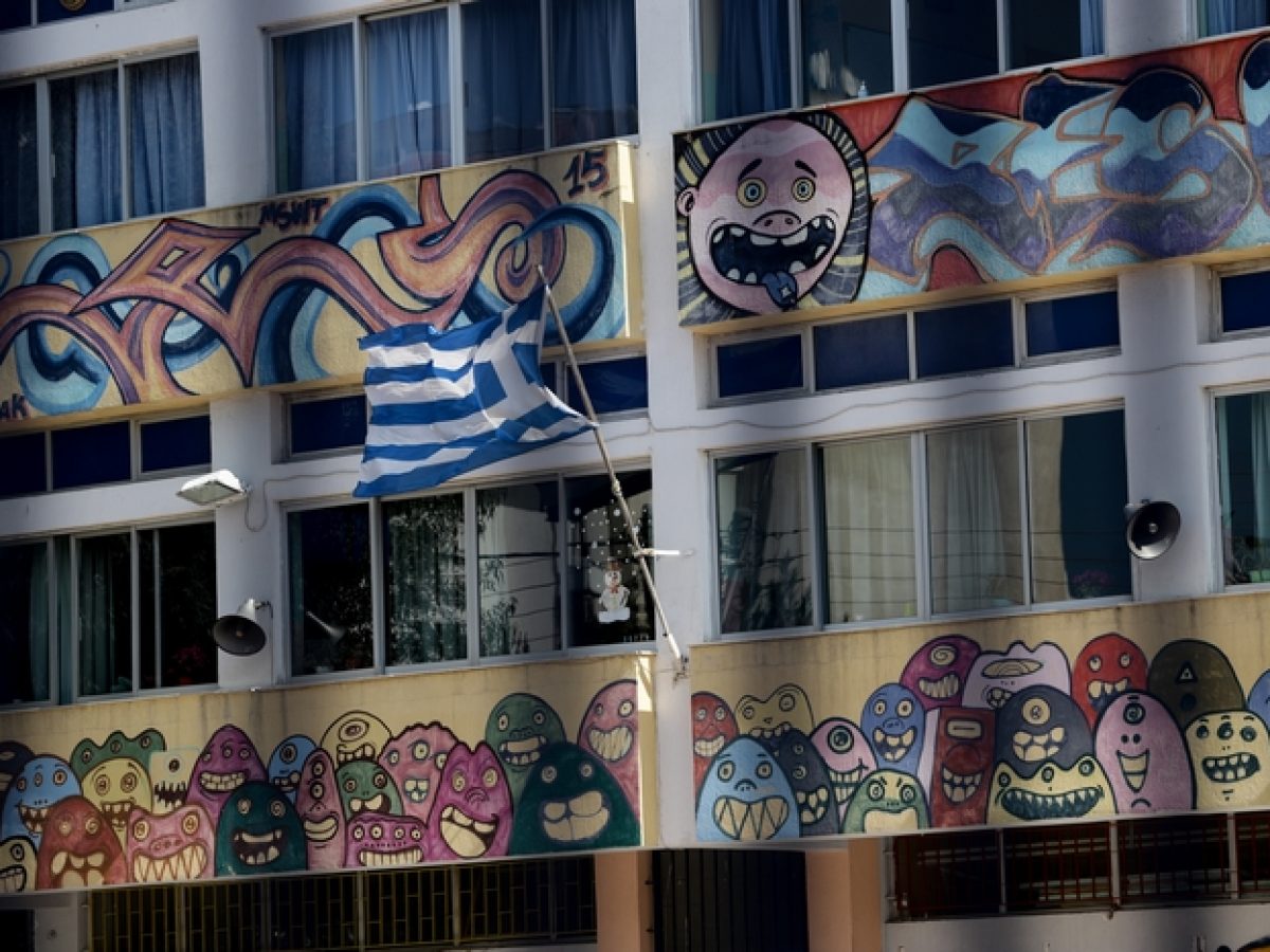 &Beta;&alpha;&sigma;ί&lambda;&eta;&sigmaf; &Sigma;&pi;&alpha;&nu;&tau;&omicron;ύ&rho;&omicron;&sigmaf;: &Alpha;&pi;ό &tau;&eta; &theta;&epsilon;&omega;&rho;ί&alpha; &sigma;&tau;&eta;&nu; &tau;ά&xi;&eta; &ndash; &Eta; &pi;&rho;&alpha;&gamma;&mu;&alpha;&tau;&iota;&kappa;ό&tau;&eta;&tau;&alpha; &tau;&omega;&nu; &sigma;&chi;&omicron;&lambda;&epsilon;ί&omega;&nu; &kappa;&alpha;&iota; &eta; &kappa;&alpha;&theta;&eta;&mu;&epsilon;&rho;&iota;&nu;ή &tau;&omicron;&upsilon;&sigmaf; &epsilon;&pi;&iota;&beta;ί&omega;&sigma;&eta;