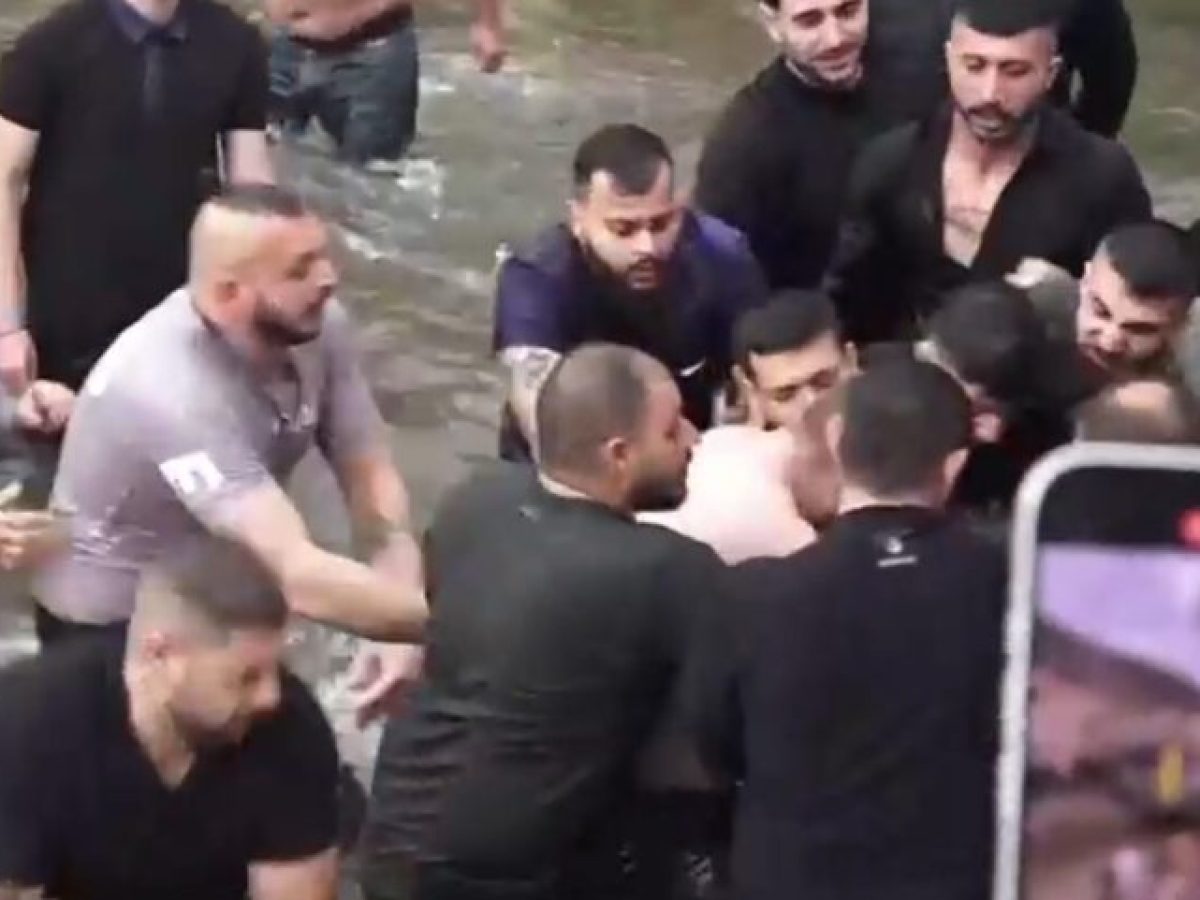 ΒΙΝΤΕΟ: Πιάστηκαν στα χέρια για τον Τίμιο Σταυρό στη Φλώρινα