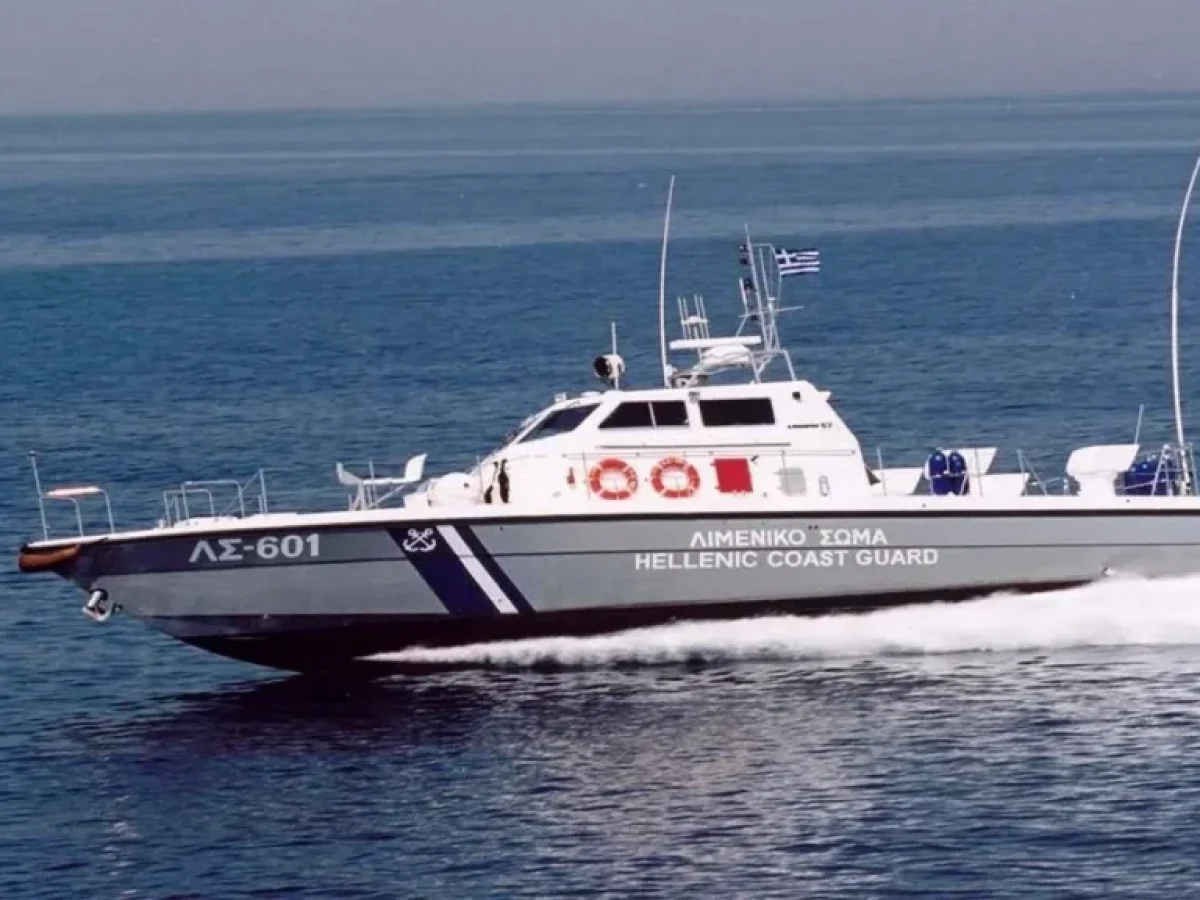 Βύθιση αλιευτικού σκάφους στη Λέρο