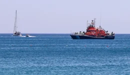 vithisi-istioforou-skafous-sti-simi