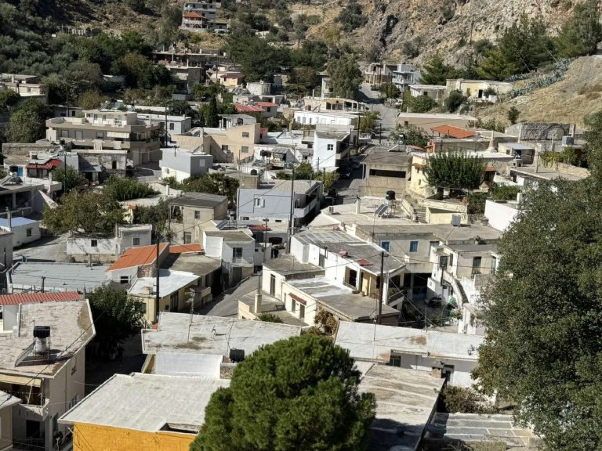 Βορίζια: Συνέλαβαν τους γονείς του Φ. Καργάκη μετά από φραστικό επεισόδιο με την αδελφή της δολοφονημένης Ε. Φραγκιαδάκη