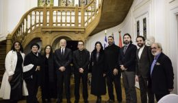 vradia-pianou-stin-presveftiki-katikia