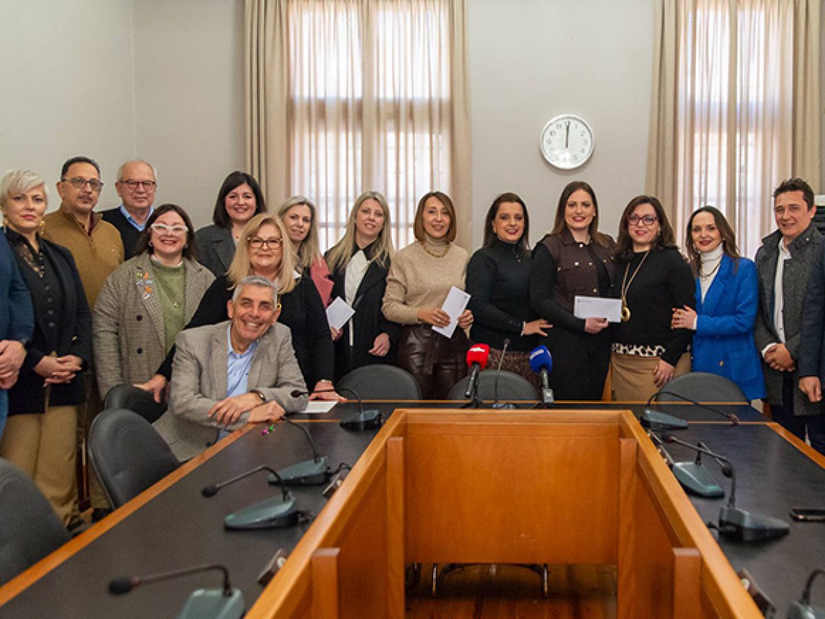 Βράβευση των καλύτερων βιτρινών του Δήμου Καβάλας την περίοδο των Χριστουγέννων