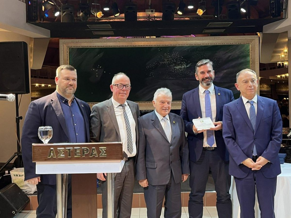 Βραβεύσεις στην κοπή της βασιλόπιτας του Επιμελητηρίου Λάρισας (ΦΩΤΟ)