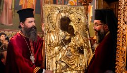 xekinisan-stin-kalamata-i-eortastikes
