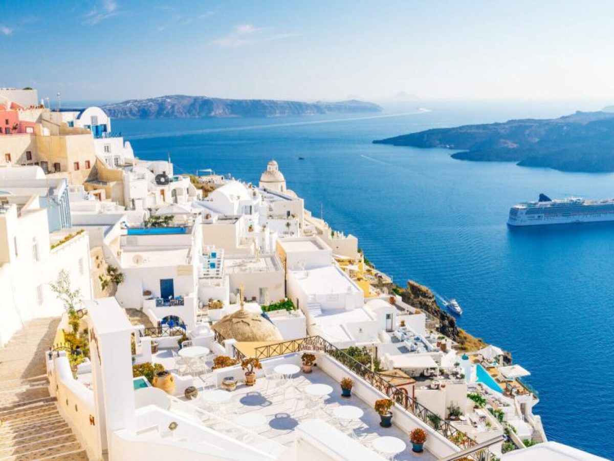 Άδειες για γεωτρήσεις σε τουριστικές επιχειρήσεις στη Σαντορίνη και στο Γύθειο