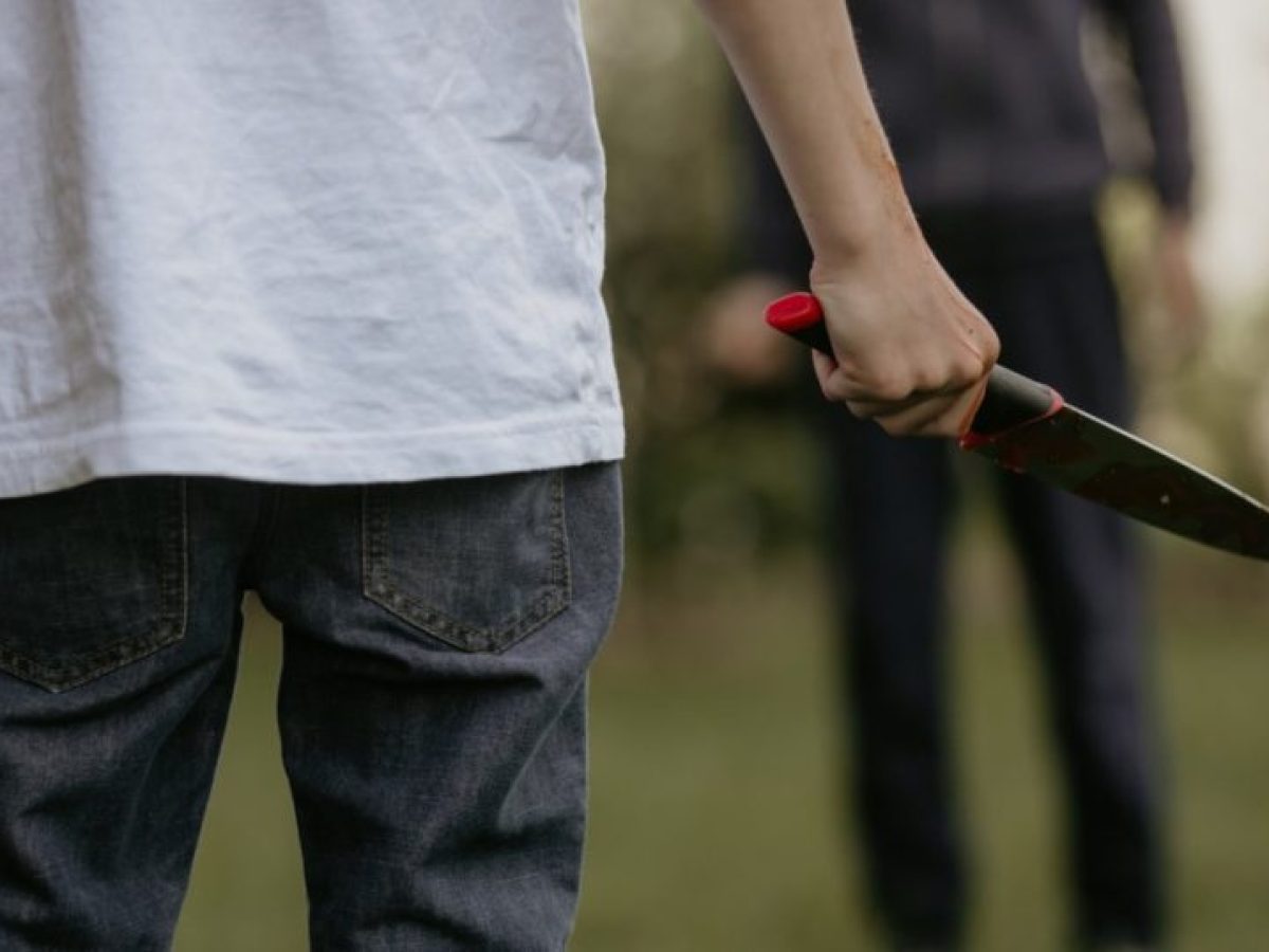 Άγριο μακελειό στη Δροσιά Χαλκίδας: Συμπλοκή νεαρών με μαχαίρια και ένας τραυματίας σε κρίσιμη κατάσταση