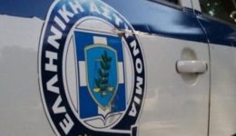 Άndras-erixe-sakoula-me-kannavi-2