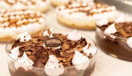 Άnixe-to-zacharoplastio-Passarella-sto-2