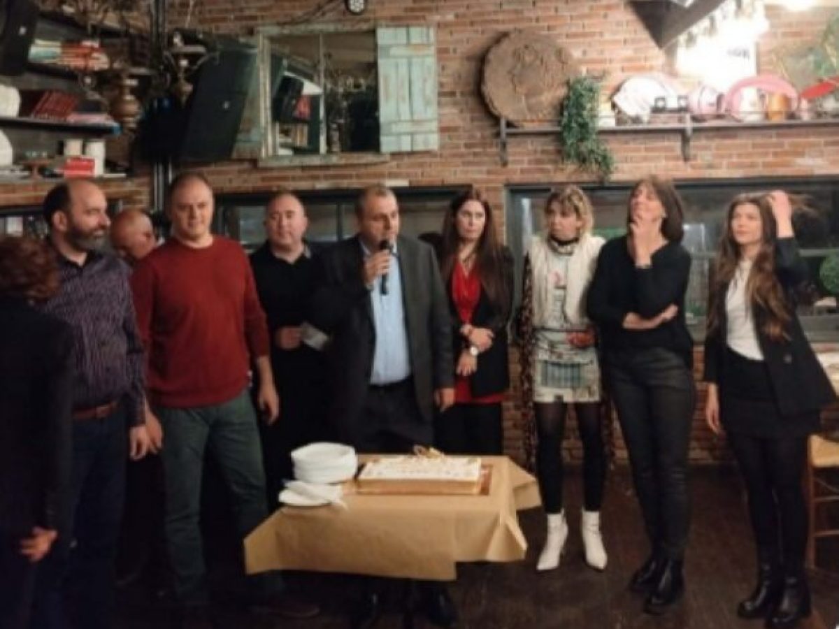 ΑΔΕΔΥ Μεσσηνίας: Εορταστική ατμόσφαιρα στην κοπή της πρωτοχρονιάτικης πίτας