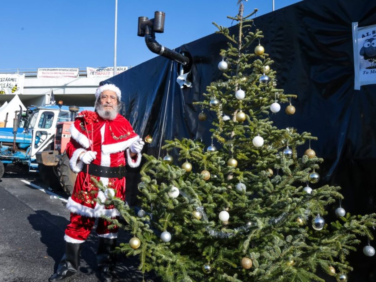 Αγρότες: Πρωτοχρονιάτικο γλέντι στο μπλόκο Άργους – «Δεν κάνουμε βήμα πίσω»