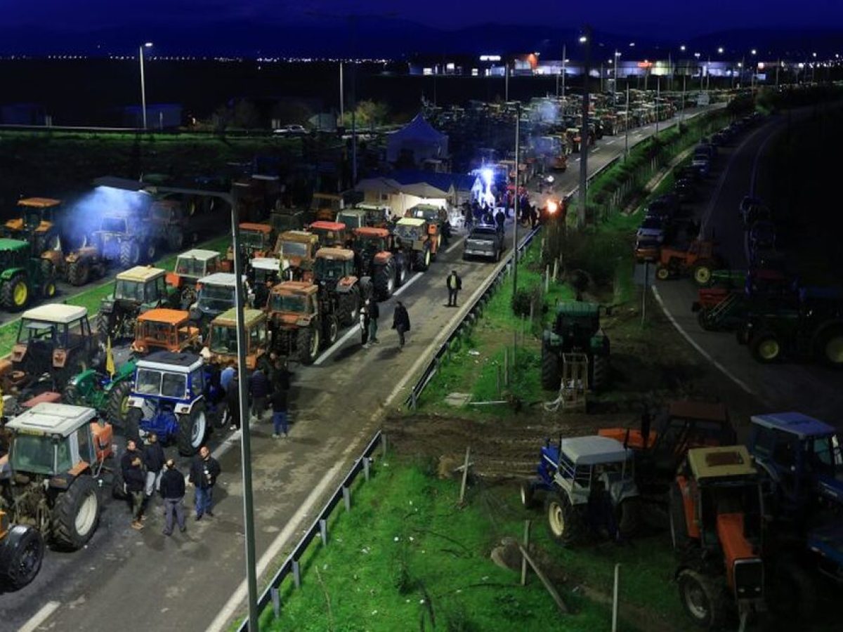 Αγρότες: Ξανά στο μπλόκο Πύργου – Κλειστή η Περιμετρική Πάτρας