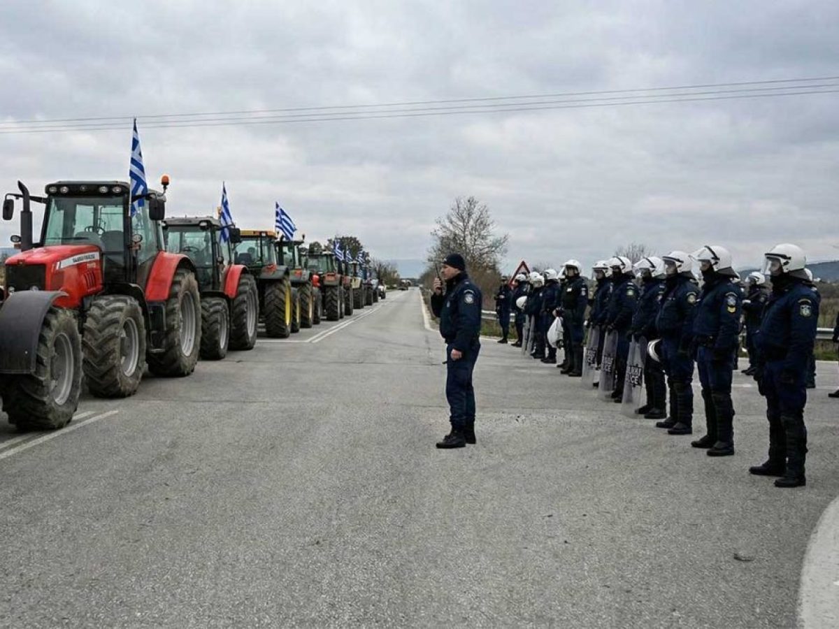 Αγροτικά μπλόκα: εισαγγελική παραγγελία για αυτόφωρο και διώξεις
