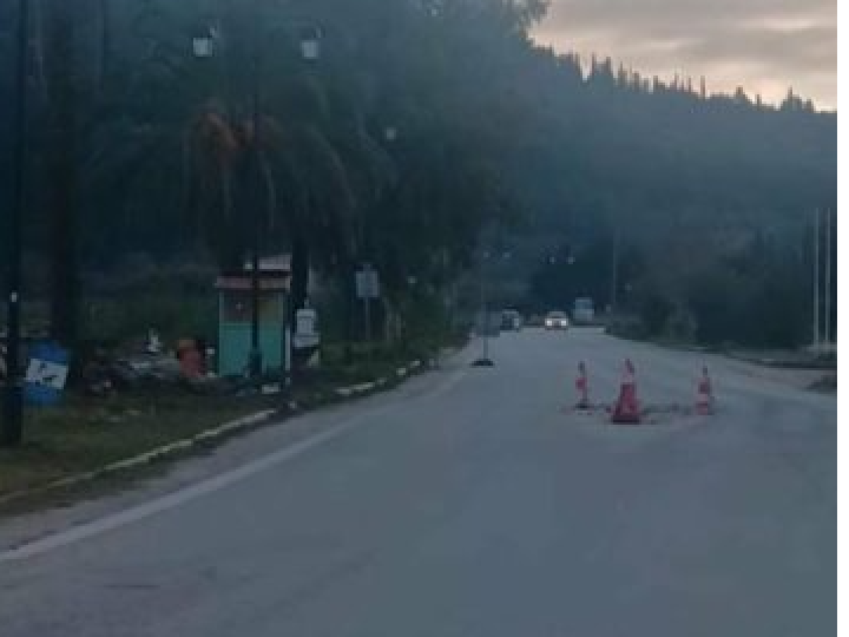 «Αν δεν μπορείτε να κάνετε έργο, κλείστε τουλάχιστον τις τρύπες» Αγανάκτηση κατοίκων στο Βλυχό