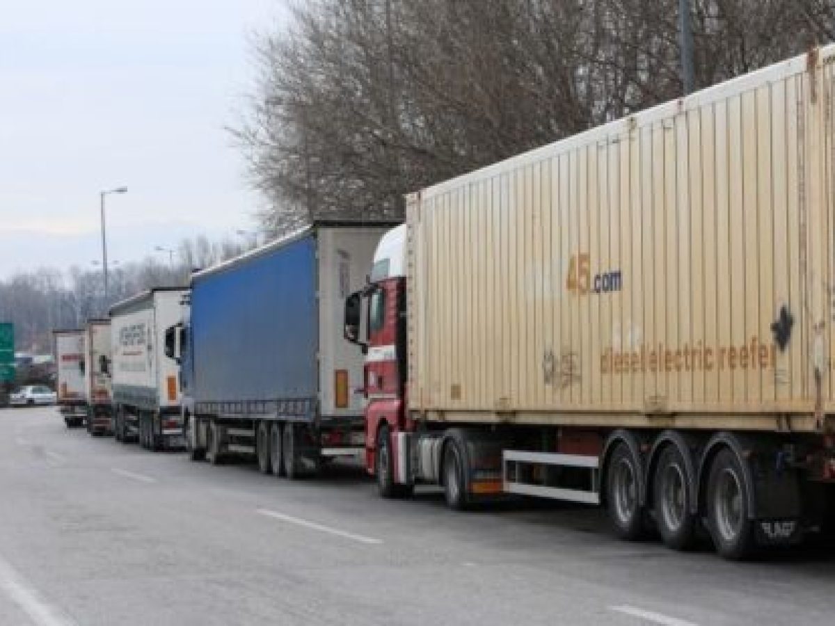 Απαγόρευση κυκλοφορίας βαρέων οχημάτων στην Ε.Ο. Κοζάνης–Ιωαννίνων λόγω αγροτικών κινητοποιήσεων