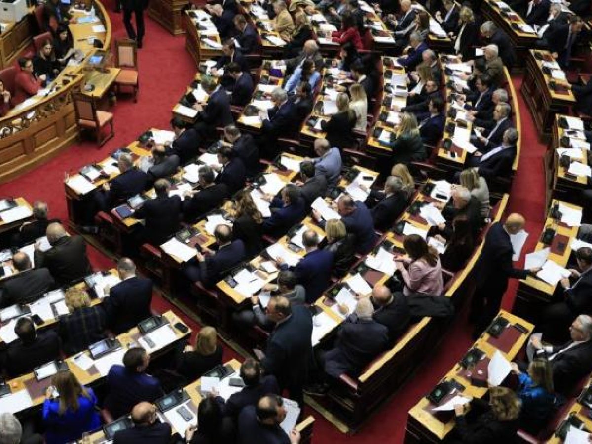 Απάντηση σε ερώτηση της Ελληνικής λύσης για τις δυσλειτουργίες του νηπιαγωγείου του Καραβοστάμου