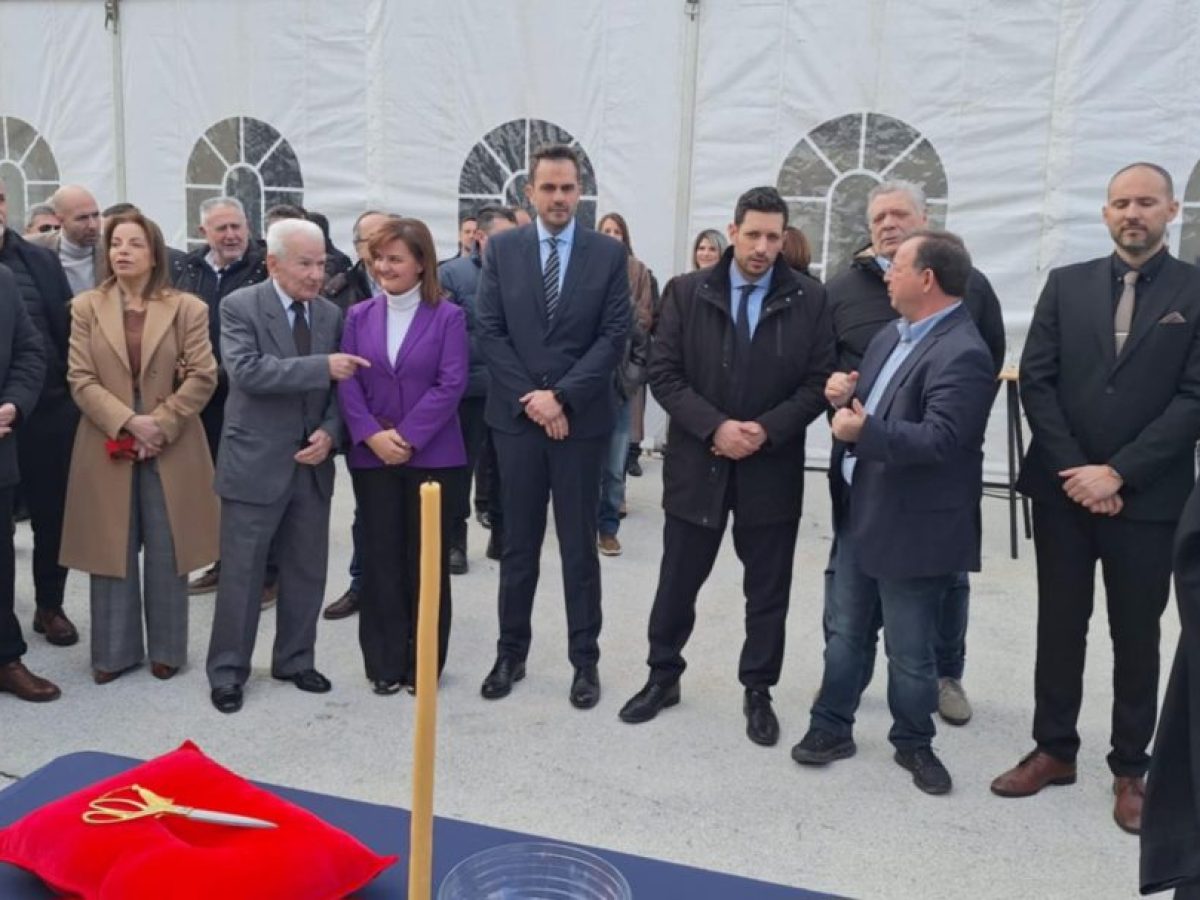 Απο τα εγκαίνια στην Παραμυθιά του πρώτου Ενεργειακά Αυτόνομου Charging Hub στην χώρα +Φωτογραφίες