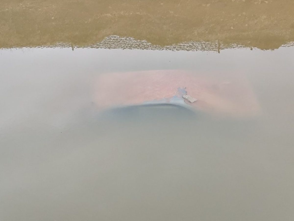 Αποκαλύφθηκε ΙΧ στον «βυθό» του ρέματος Κόρμπι