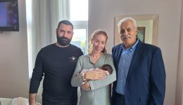 Αpokoronas-premiera-gia-to-epidoma-1