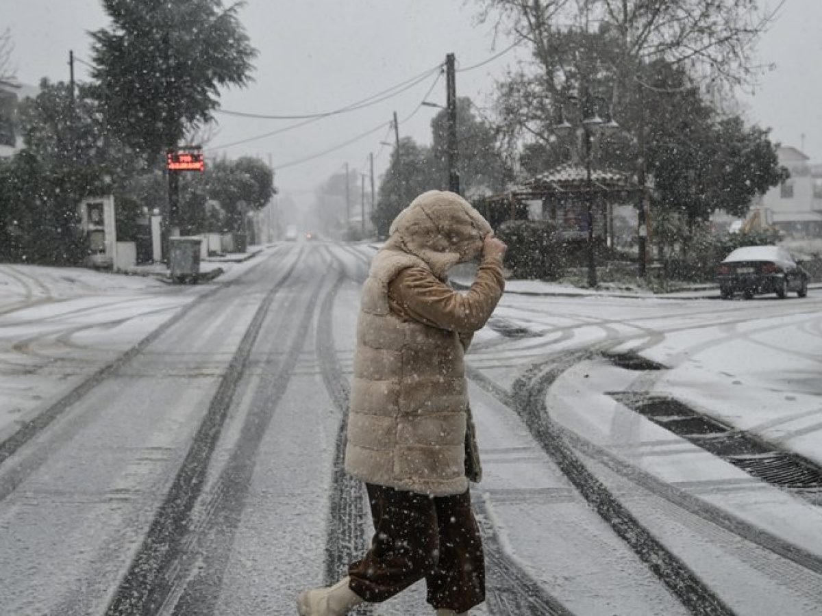 Απότομη ψυχρή εισβολή με βοριάδες, παγετό και οριακές χιονοπτώσεις