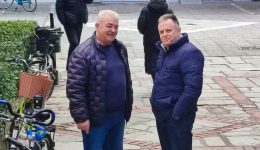 Αrgiriou-zarampoukas-perimenoun-tin-sira-1